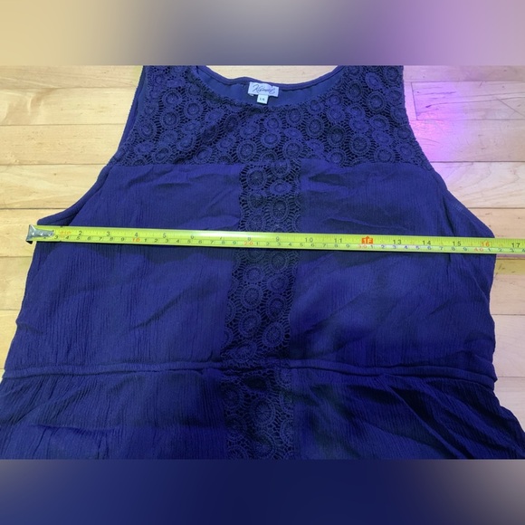 Kismet Elegant Navy Blue Sleeveless Dress - Picture 14 of 14